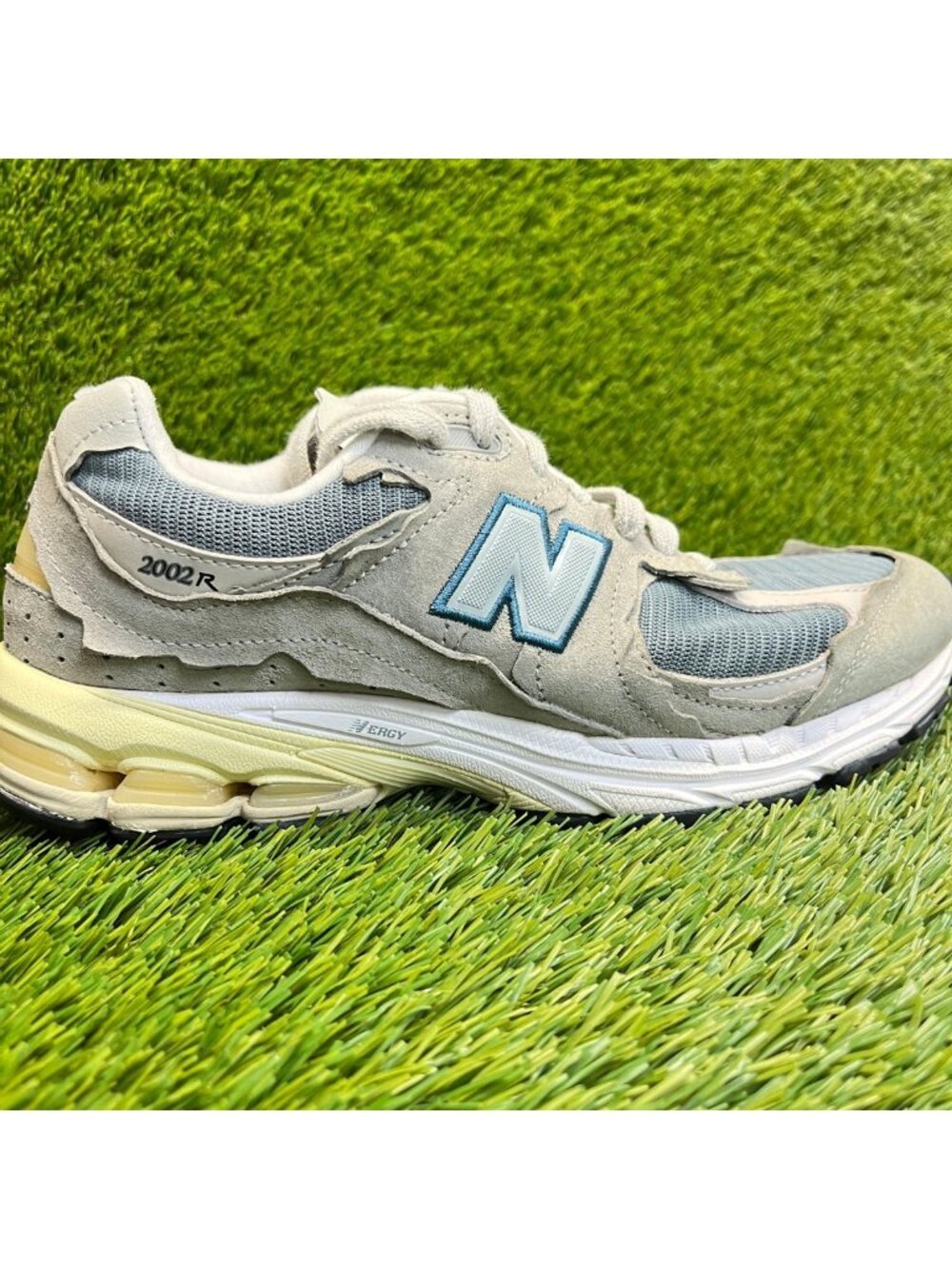 New Balance 2002R Protection Pack Mens Size 8.5 Gray Running‎ Shoes Sneakers